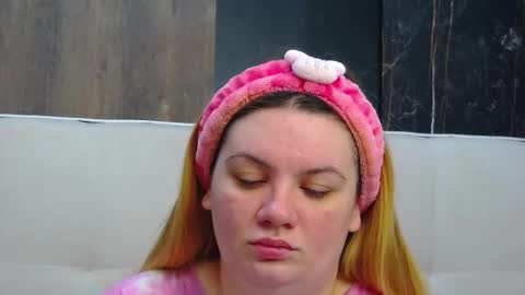 melanniebrown online show from 12-16-25, 07:02