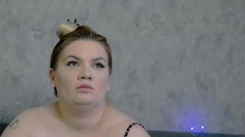 Snapshot of melanniebrown chatting on 05-10-26, 05:12 melanniebrown online show from 05-10-26, 05:12