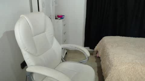 Melannie online show from 02-04-25, 04:50