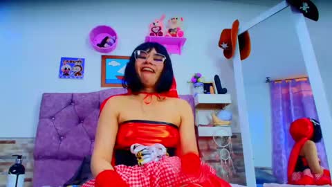 Melanny taylor online show from 10-03-25, 08:39