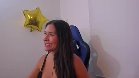 melany_arizaaa online show from 02-08-25, 04:03