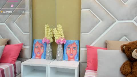 Snapshot of melany_ebonyy chatting on 01-31-25, 11:35 Melanie online show from 01-31-25, 11:35