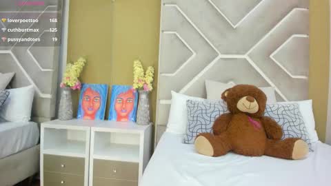 Snapshot of melany_ebonyy chatting on 03-09-25, 05:39 Melanie online show from 03-09-25, 05:39