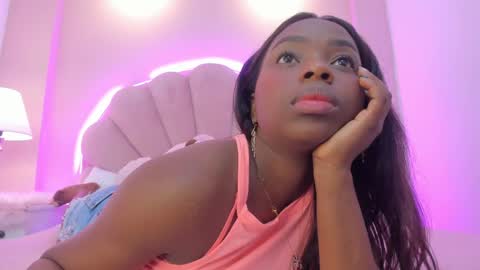 Snapshot of melany_ebonyy chatting on 09-25-25, 04:05 Melanie online show from 09-25-25, 04:05