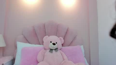 Snapshot of melany_ebonyy chatting on 10-26-25, 05:57 Melanie online show from 10-26-25, 05:57