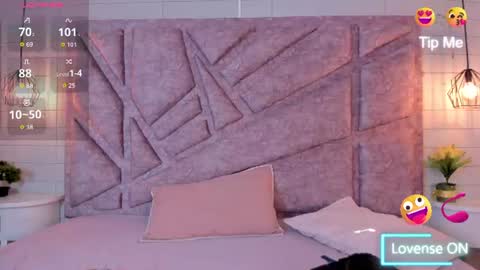 Snapshot of melany_heaven chatting on 06-11-26, 09:35 melany_heaven online show from 06-11-26, 09:35