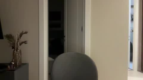 Adel online show from 11-10-25, 03:22