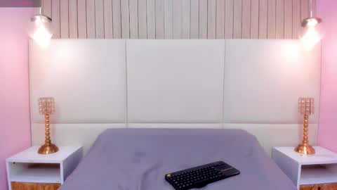 Snapshot of melanywayne_ chatting on 12-04-25, 07:11 Melany online show from 12-04-25, 07:11