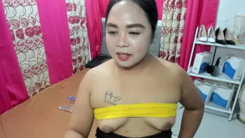 Snapshot of melayfoxx chatting on 06-05-26, 06:09 melayfoxx online show from 06-05-26, 06:09