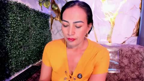 Snapshot of meleekxxx chatting on 05-13-26, 08:27 MeleekXXX online show from 05-13-26, 08:27