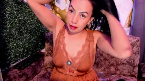 Snapshot of meleekxxx chatting on 05-27-26, 08:17 MeleekXXX online show from 05-27-26, 08:17