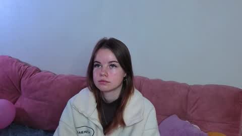 Erica online show from 10-31-25, 07:42