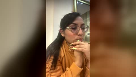 Snapshot of melie_me chatting on 03-12-26, 11:05 MELIE online show from 03-12-26, 11:05