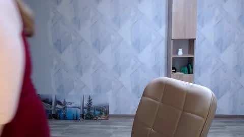 Snapshot of melina_beauty chatting on 11-23-25, 08:30 Melina online show from 11-23-25, 08:30