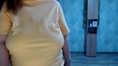 Snapshot of melina_beauty chatting on 11-30-25, 06:06 Melina online show from 11-30-25, 06:06