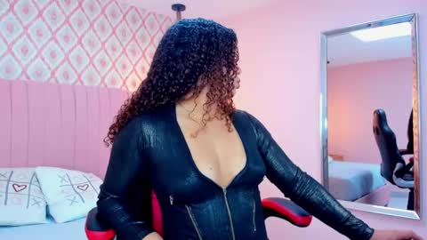 M E L I N A  online show from 03-07-25, 07:27