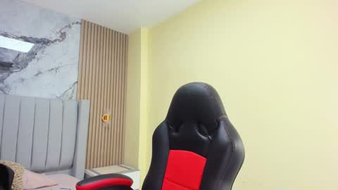 M E L I N A  online show from 09-13-25, 06:51