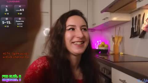 Snapshot of melinastyles chatting on 11-28-25, 07:38 Melina Styles online show from 11-28-25, 07:38