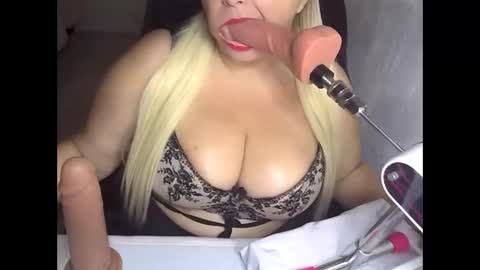 Snapshot of melindafore chatting on 02-11-26, 12:54 alissaalissa0818 online show from 02-11-26, 12:54