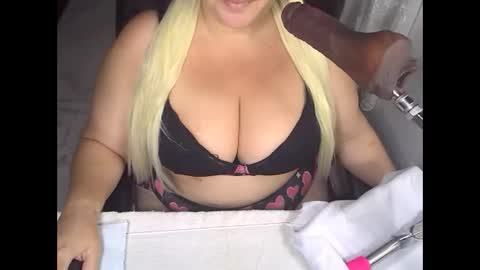 Snapshot of melindafore chatting on 03-20-26, 02:38 alissaalissa0818 online show from 03-20-26, 02:38