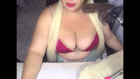 Snapshot of melindafore chatting on 04-23-26, 01:51 alissaalissa0818 online show from 04-23-26, 01:51