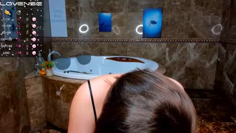 Melinda online show from 11-27-25, 12:24