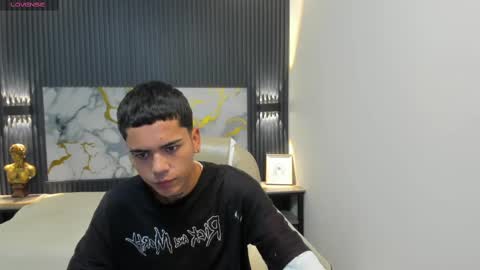 Meliodas online show from 10-19-25, 03:18