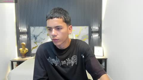 Meliodas online show from 10-21-25, 03:07