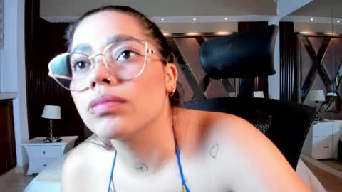 Melissa  Everyday From 1430 to 2130 Col Time online show from 04-21-26, 01:42