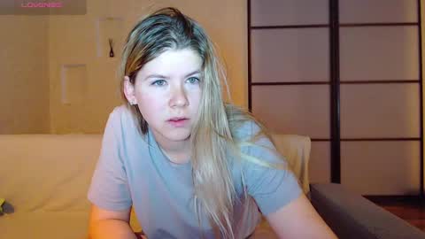 Snapshot of melissa__ray chatting on 12-24-24, 11:11 Melissa Ray online show from 12-24-24, 11:11