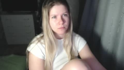 Snapshot of melissa__ray chatting on 01-24-25, 02:28 Melissa Ray online show from 01-24-25, 02:28