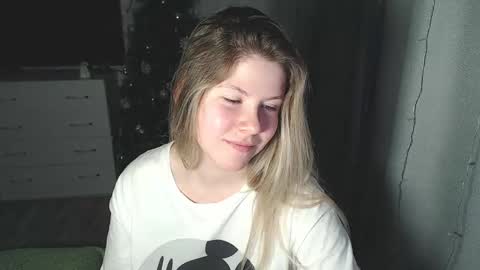 Snapshot of melissa__ray chatting on 01-25-25, 06:13 Melissa Ray online show from 01-25-25, 06:13