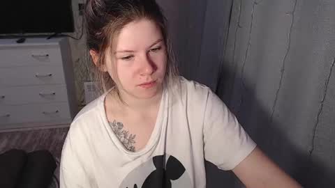 Snapshot of melissa__ray chatting on 01-31-25, 02:15 Melissa Ray online show from 01-31-25, 02:15