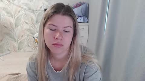 Snapshot of melissa__ray chatting on 09-11-25, 02:55 Melissa Ray online show from 09-11-25, 02:55