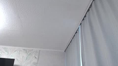 Snapshot of melissa__ray chatting on 09-25-25, 03:32 Melissa Ray online show from 09-25-25, 03:32