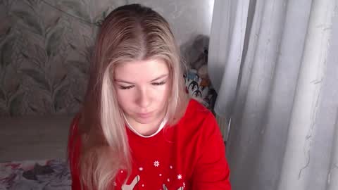 Snapshot of melissa__ray chatting on 12-16-25, 07:57 Melissa Ray online show from 12-16-25, 07:57