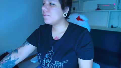 Snapshot of melissa_adamsxxx chatting on 09-20-25, 11:22 Lissa online show from 09-20-25, 11:22