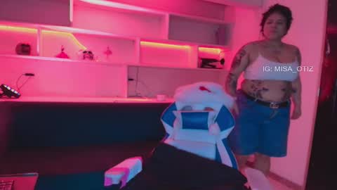 Snapshot of melissa_adamsxxx chatting on 10-28-25, 11:25 Lissa online show from 10-28-25, 11:25