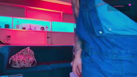 Snapshot of melissa_adamsxxx chatting on 11-05-25, 11:43 Lissa online show from 11-05-25, 11:43