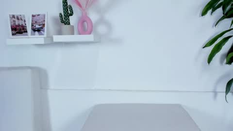 Snapshot of melissa_latingirl chatting on 03-01-25, 03:21 Melissa online show from 03-01-25, 03:21