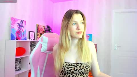 melissa_moooree online show from 02-28-25, 08:31