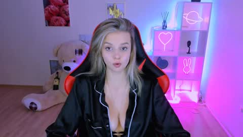 Melissa online show from 01-24-25, 12:09