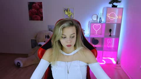 Melissa online show from 02-04-25, 04:50