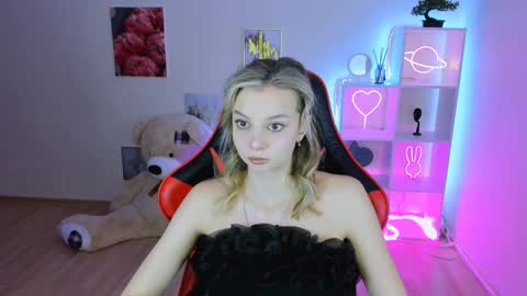 Melissa online show from 02-05-25, 04:25