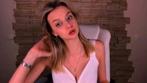 Melissa online show from 02-26-25, 07:27