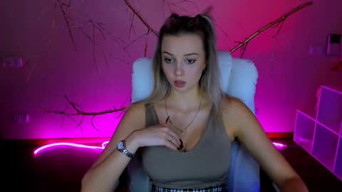 Melissa online show from 11-22-25, 12:15