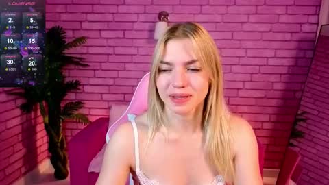 melissachristal online show from 10-18-25, 01:08
