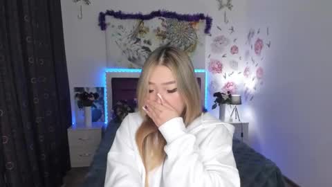 Melissa online show from 12-09-24, 03:44