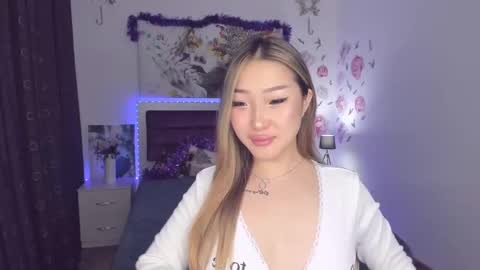 Melissa online show from 12-22-24, 05:21