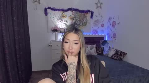 Melissa online show from 02-03-25, 05:24
